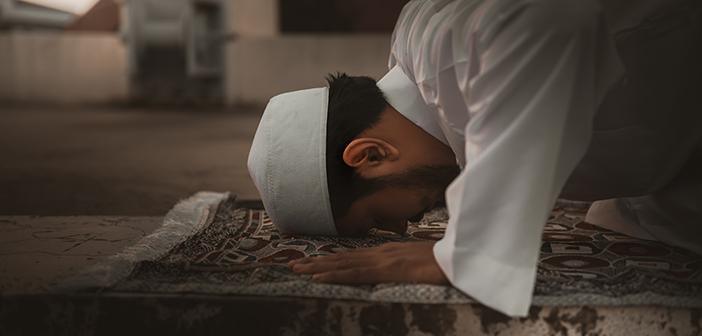 Namaz Borçları İskât ve Devirle Silinir mi?